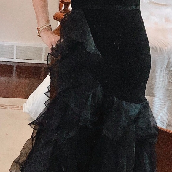 THE CLOTHING COMPANY black ruffled gown - Picture 8 of 8